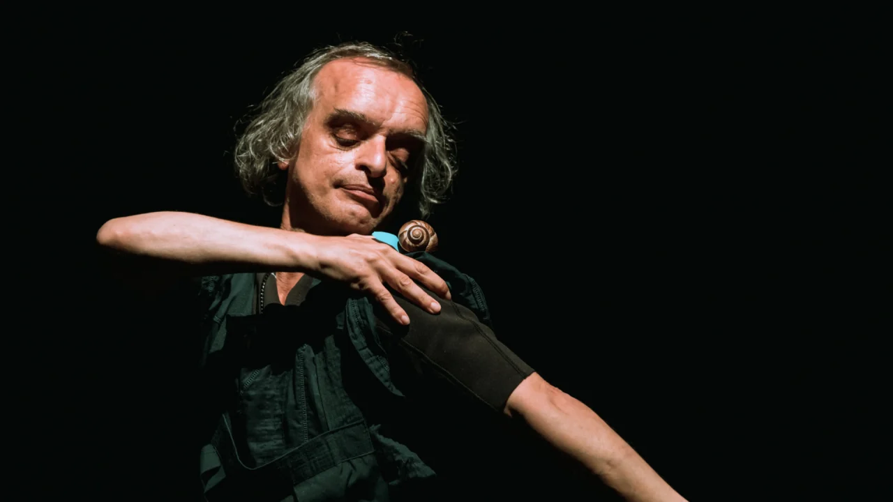 La Dignité des Gouttelettes - Anna Thibaut et Sébastien Fenner - © Marion Bertault - Association WOMA La Séquence